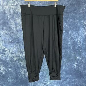 All In Motion Black Cropped Leggings / Joggers Sz XXL